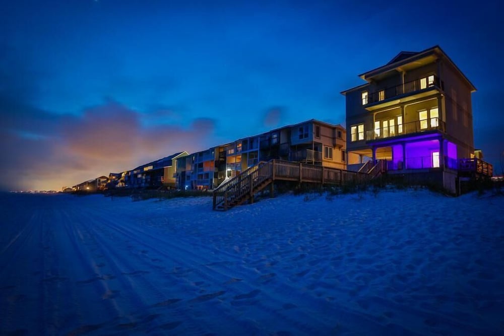 Gulf Breeze 6 Bedroom Holiday Home by Five Star Properties