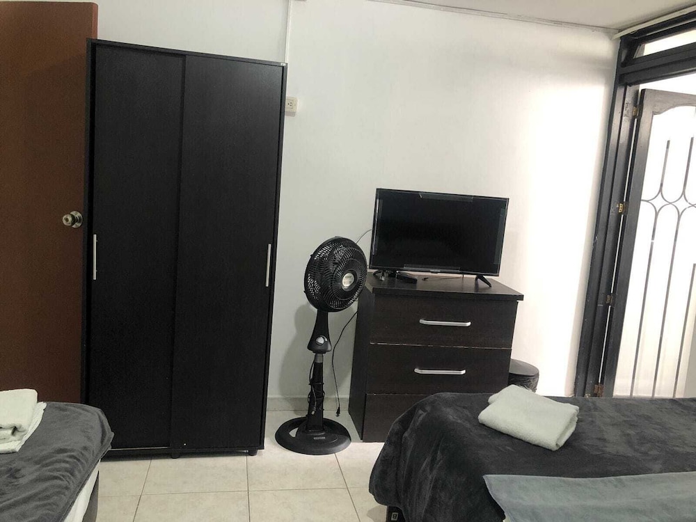 Memphis Hostal - Hostel