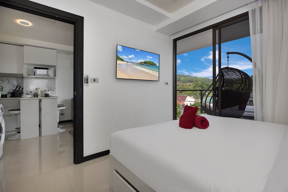 Chill & Relax Stay at Rawai Condo 311