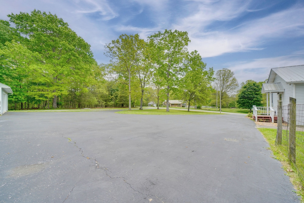 Horse-friendly Crossville Home! Golf, Hike & More!