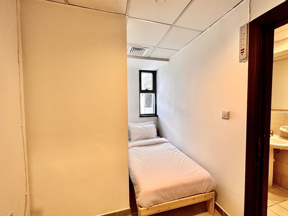 Lux BnB Executive Tower Business Bay