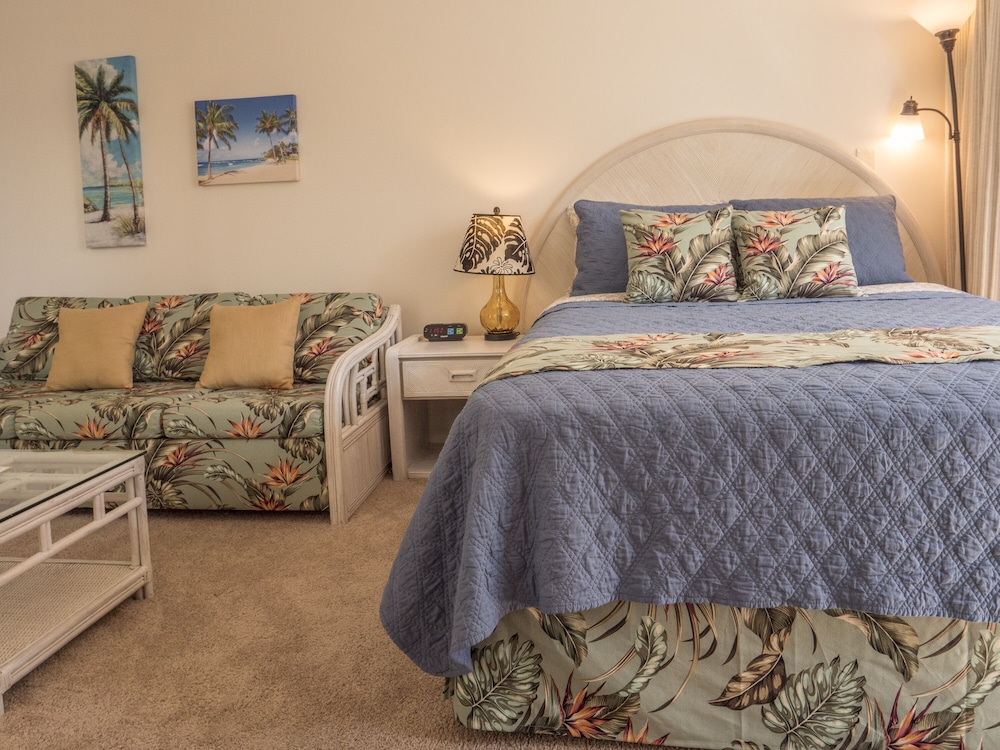 Tropical Studios at Marine Surf Waikiki
