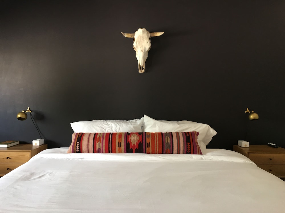 The Amigo Motor Lodge