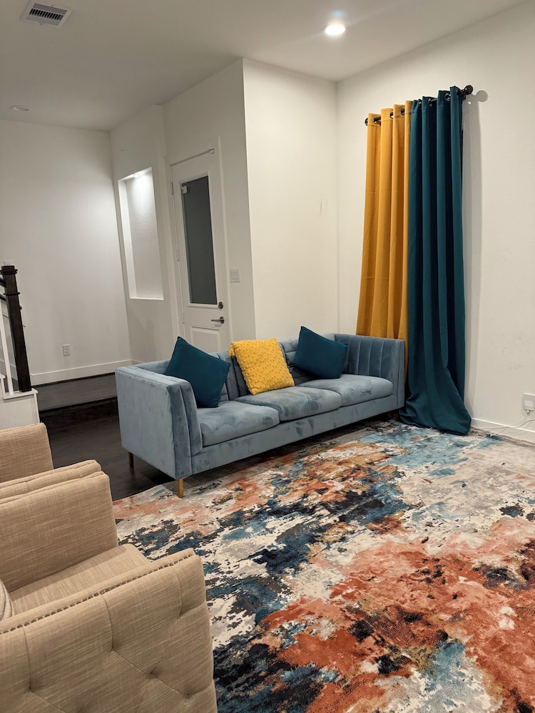 Luxury 3BR for Families Nurses and Group
