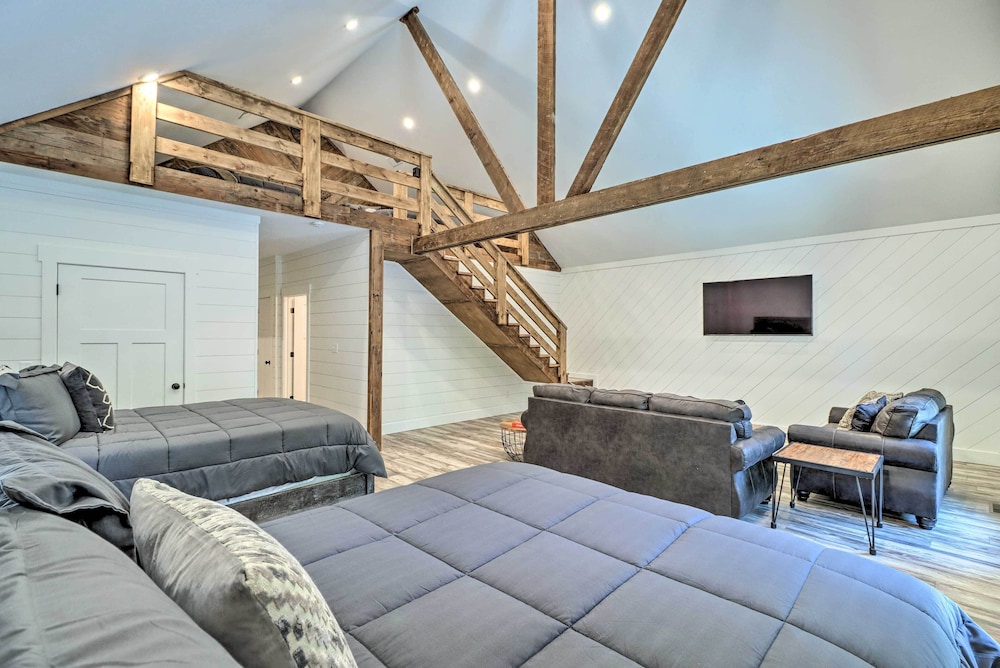 All-encompassing Lakehouse w/ Modern Accents! view 2