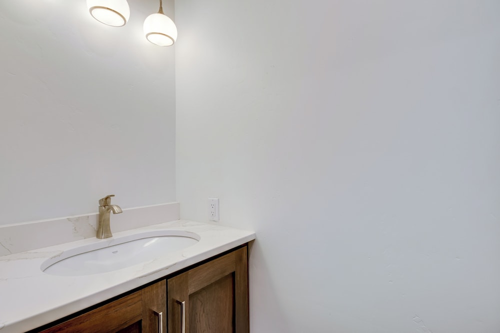 2 Mi to Big Sky Resort: Luxe Mtn-view Retreat!