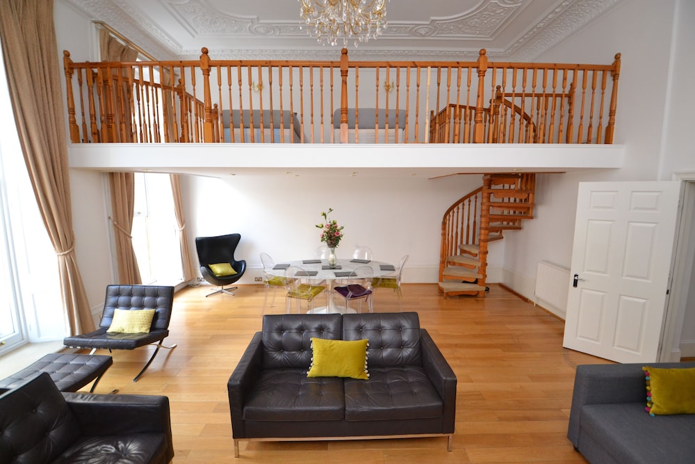 Luxury Hyde Park