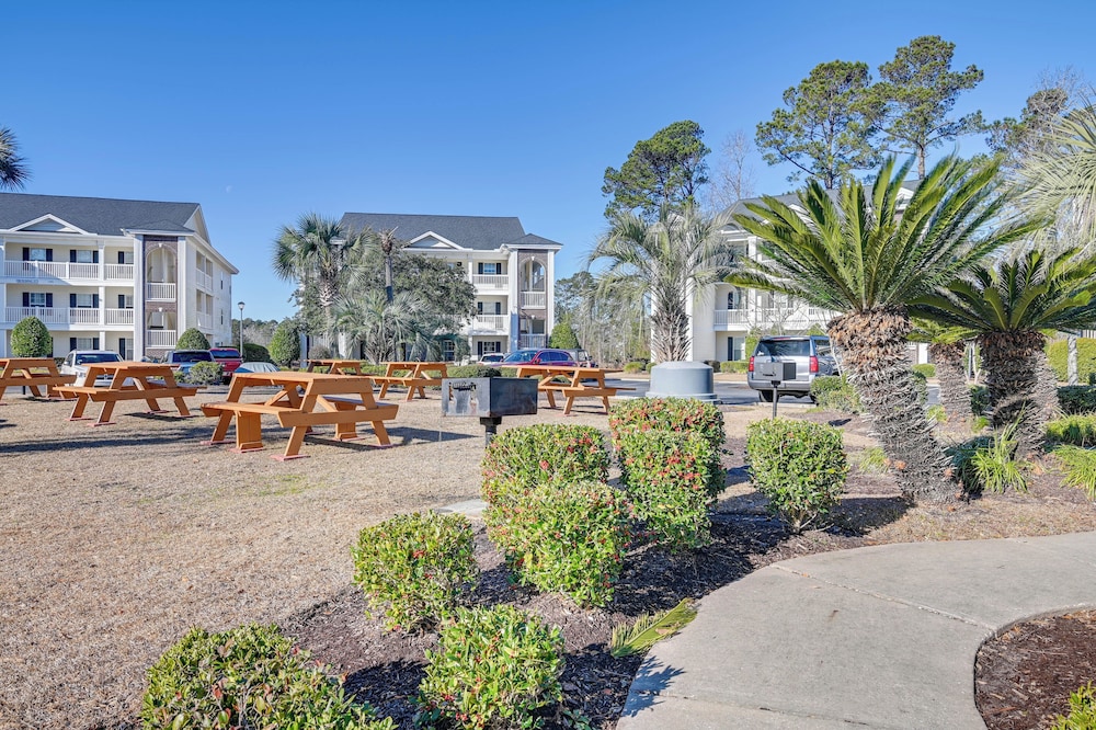 < 1 Mi to Golf: Condo w/ Balcony in Myrtle Beach!