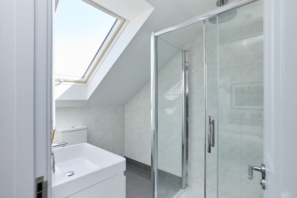 The Leghorn Quarters - Modern 3bdr With Balcony