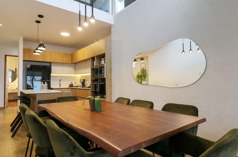 Elegant 3BR Duplex With Balcony in Miraflores