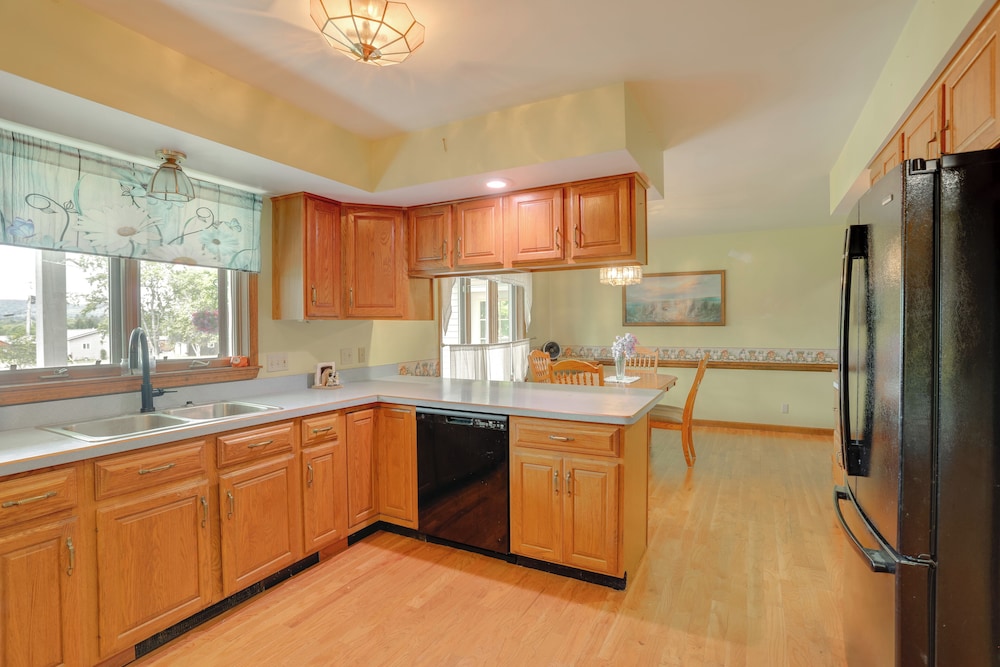 Home w/ Large Yard: 8 Mi to Holiday Valley Resort