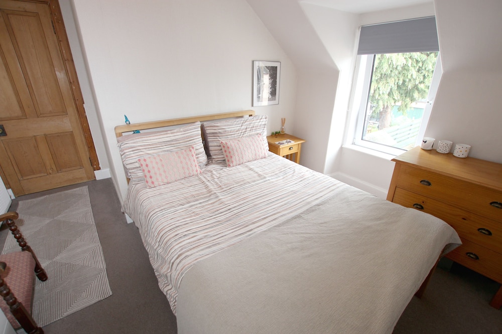 Kenneth Street Apartment view 2