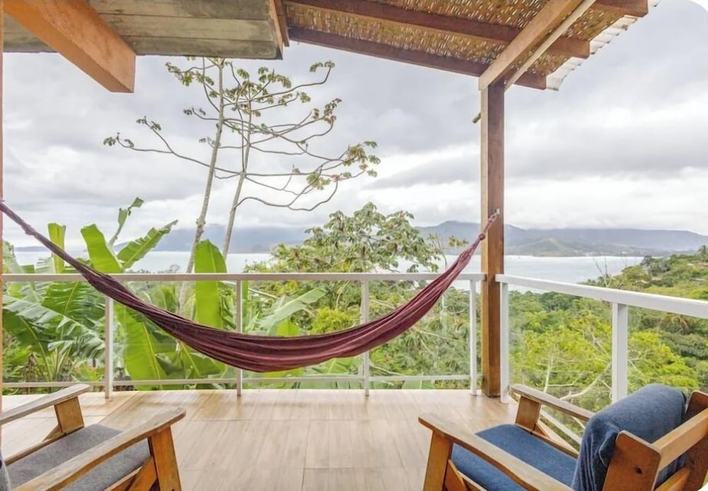 Yumi Chalés Ilhabela