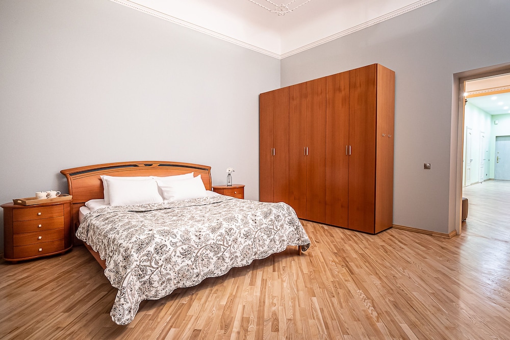WINWINSTAY Art Nouveau Apartment view 5