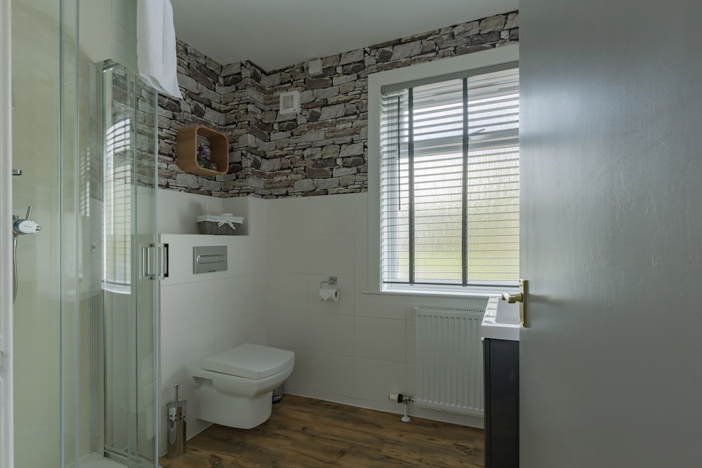 Braeburn Guest House / B&B