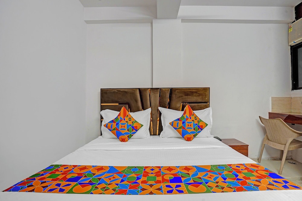 Fabhotel Aakarshan Residency