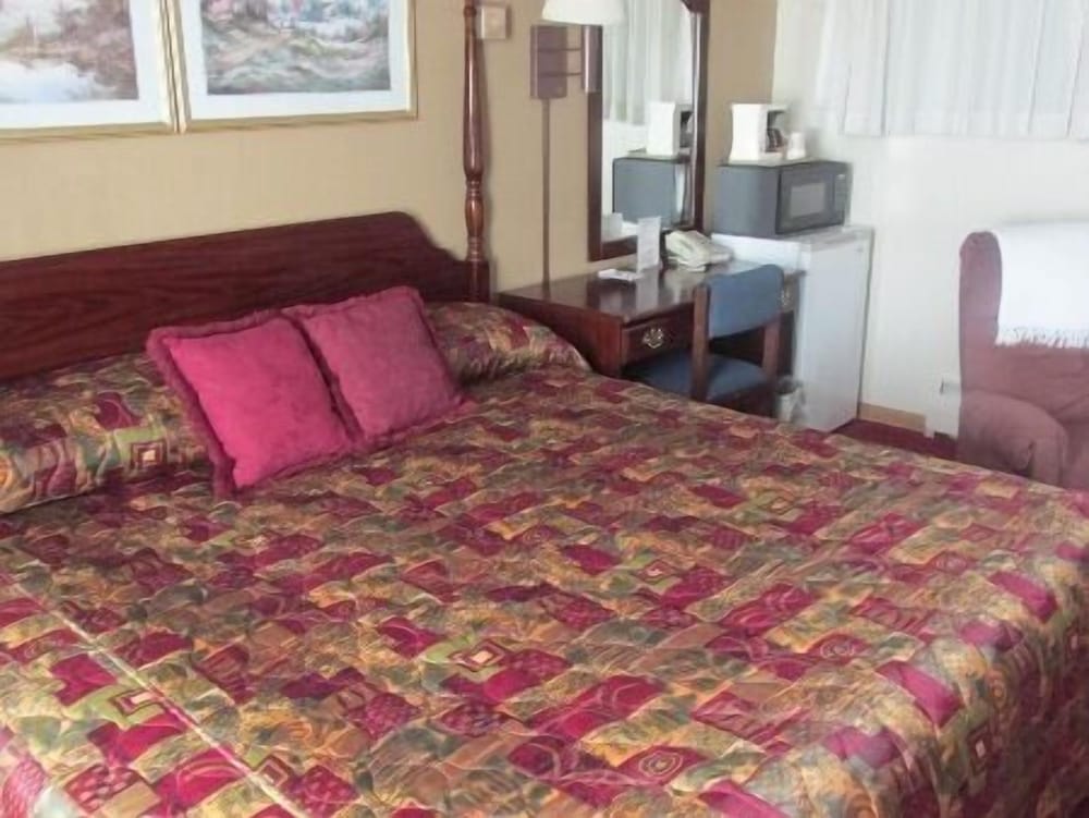 Elms Motel