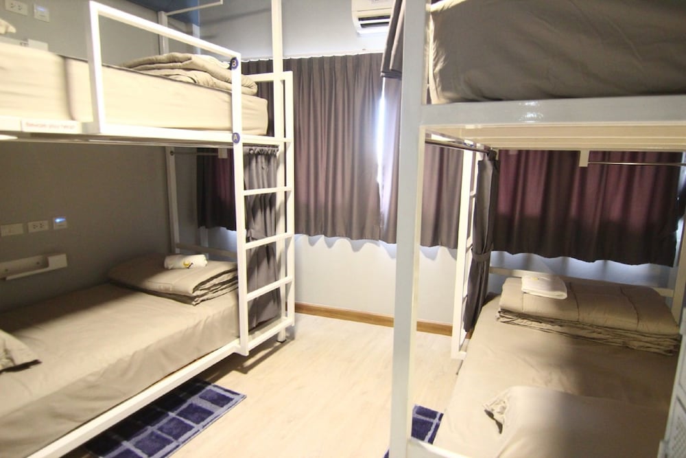 The Moon Hostel Hua Hin