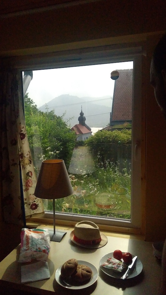 Immaculate 1-bed House in Nagymaros view 5