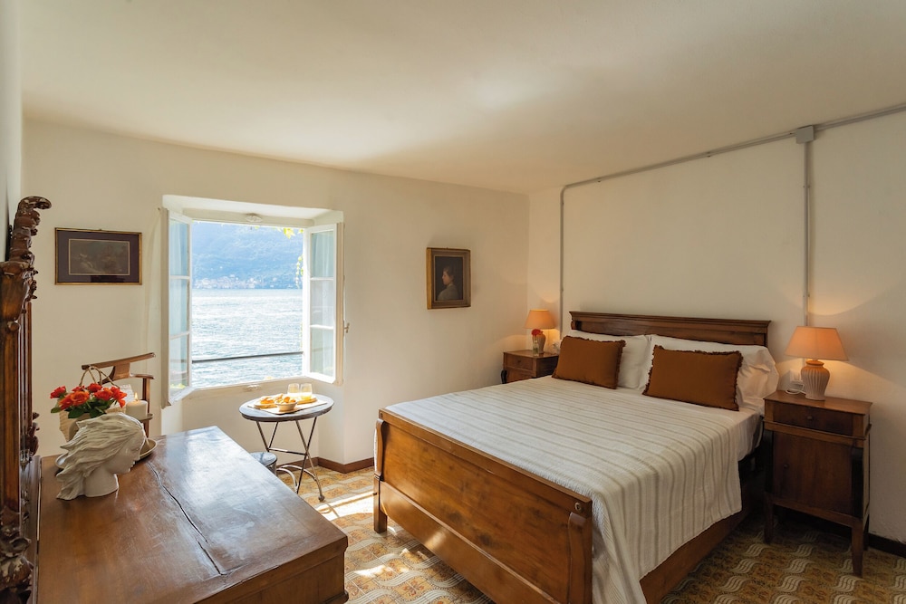 Terrace on Orrido di Nesso Waterfall by Rent all Como