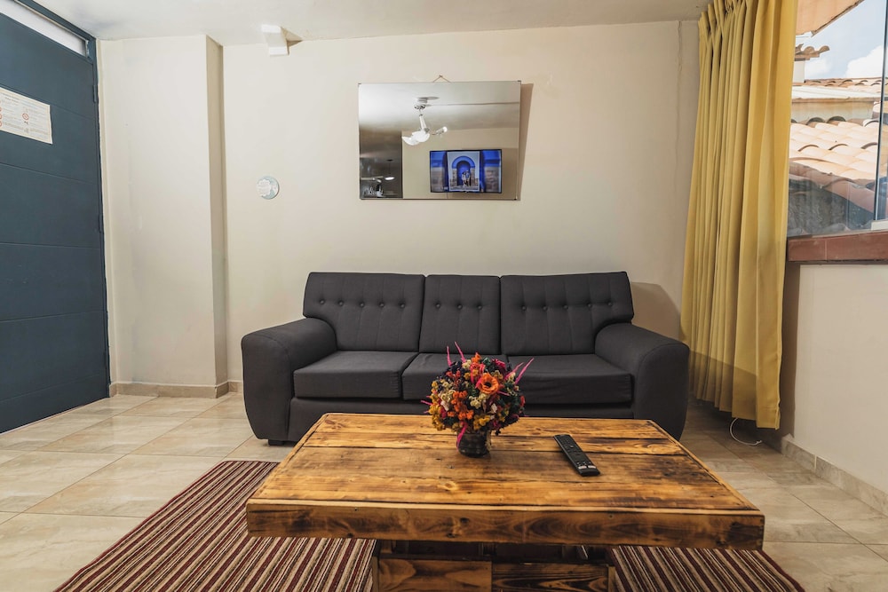 San Pedro Apartments