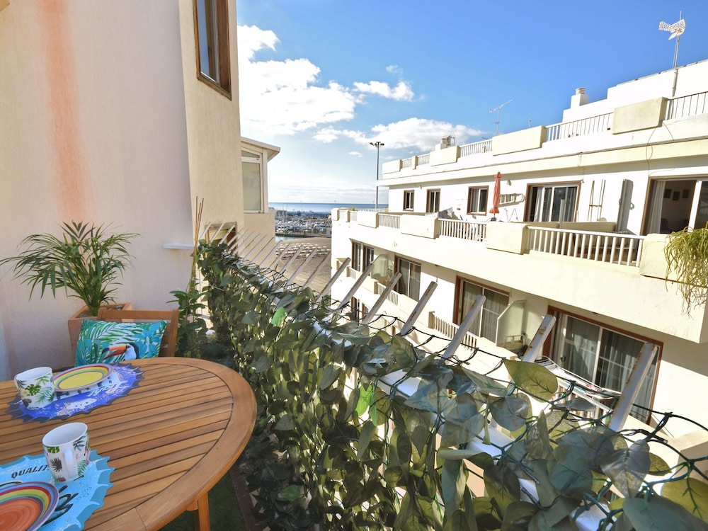 Comfortable Apartment Near the Beach of Los Cristianos