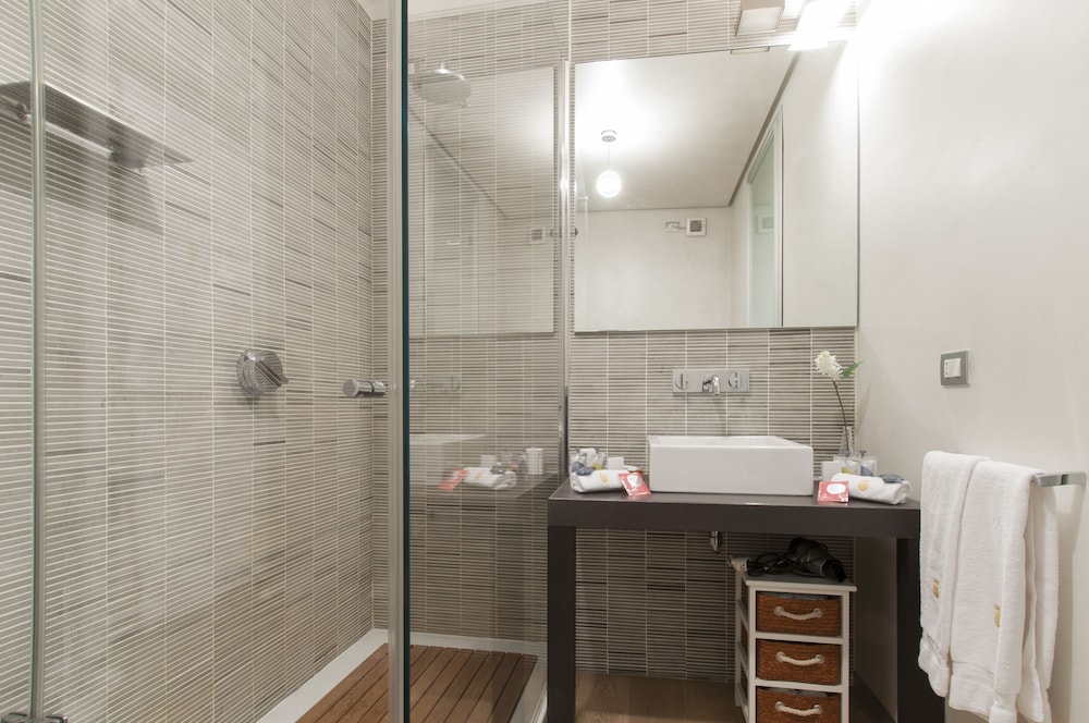 Milan Royal Suites & Luxury Apartments