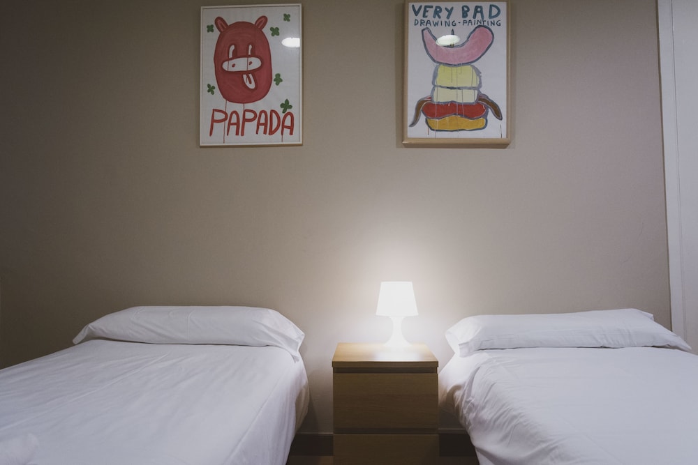 San Sebastian Vacations - Urban House Hostel - Property Image 2