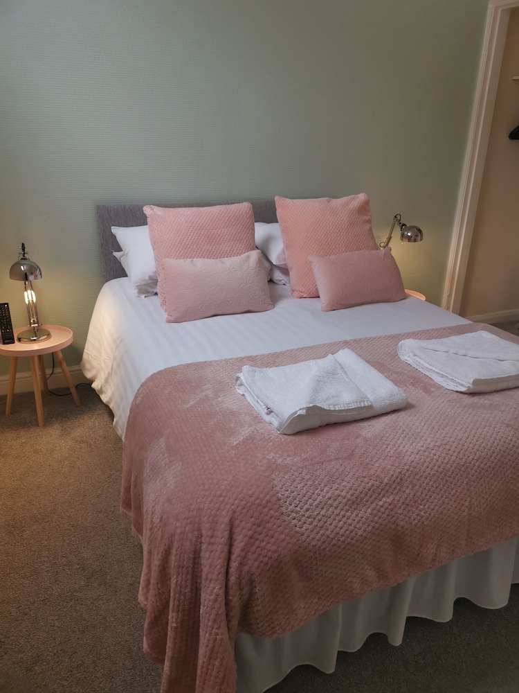 Newton House Hotel