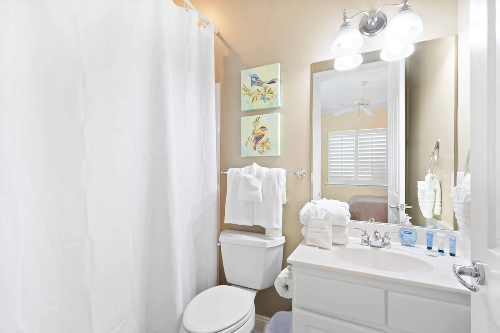Luxury 3 Bed 3 Bath Resort Beaches Pool Golf