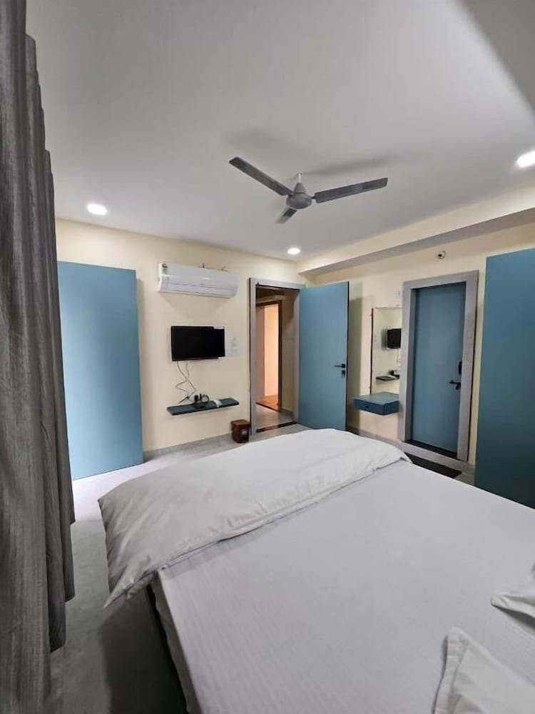 Gokul hotel