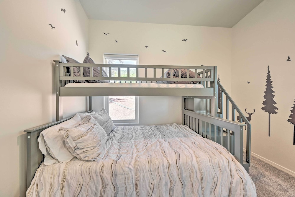 Luxe Pine Escape w/ Mtn Views  Gas Fire Pit! - Property Image 24