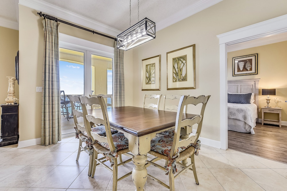Grand Panama Beach Resort by Book That Condo