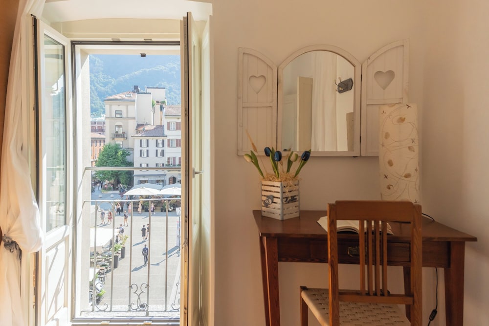 Linda Apartments by Rent all Como