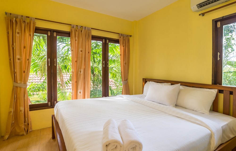 Krabi Green Hill Pool Villas
