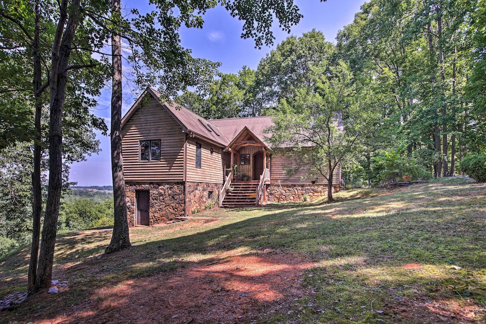 Serene Apt Along James River w/ BBQ & Gazebo! view 5