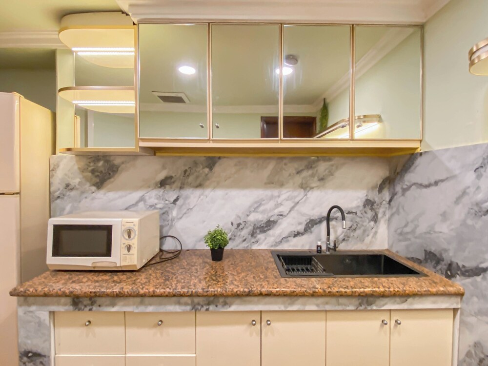 Elegant And Homey 3Br Puri Casablanca Apartment