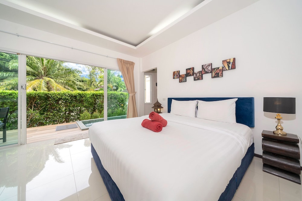 NaiHarn Private Oxavia Garden Bungalows