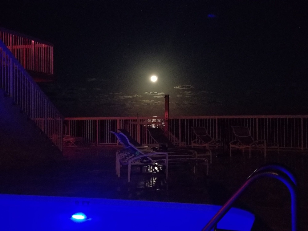 Le Cabanon Motel
