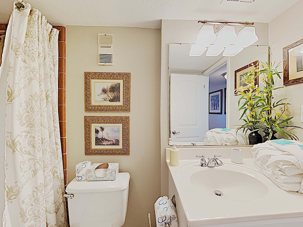 Sabine Yacht & Racquet by Southern Vacation Rentals, photo 9