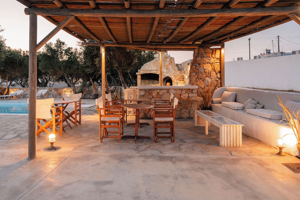 Diamantis studios apartments