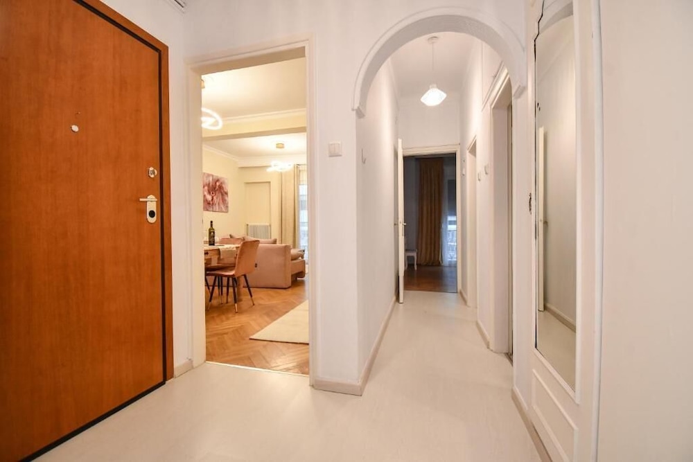 Porto Sea View Apartments - D. Gounari 5
