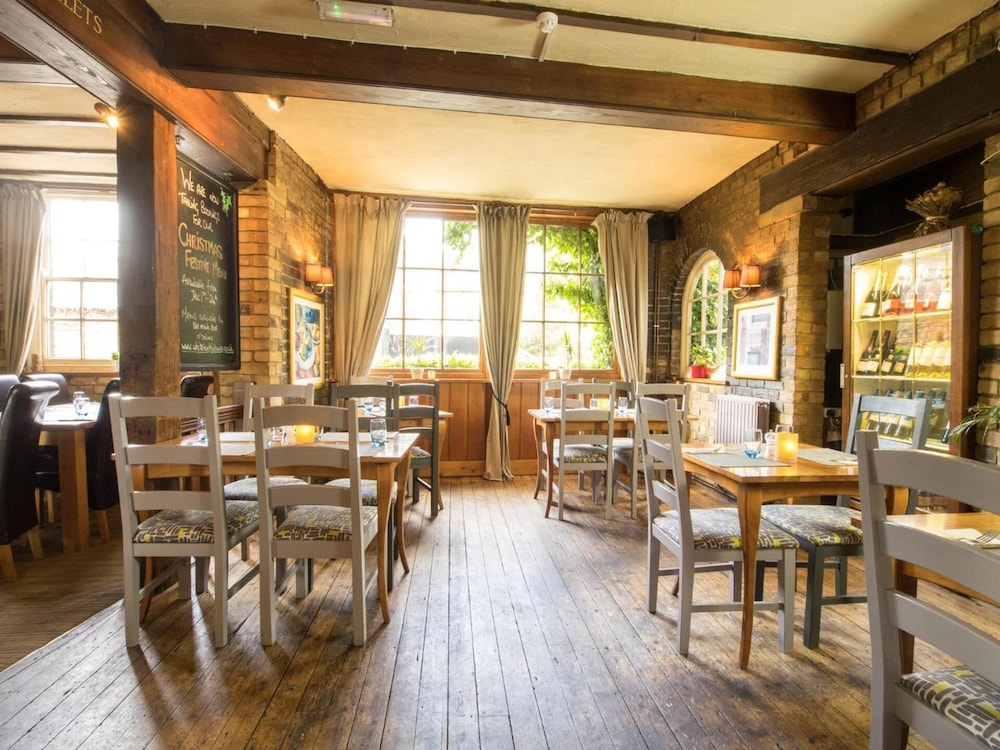 The White Hart Country Inn