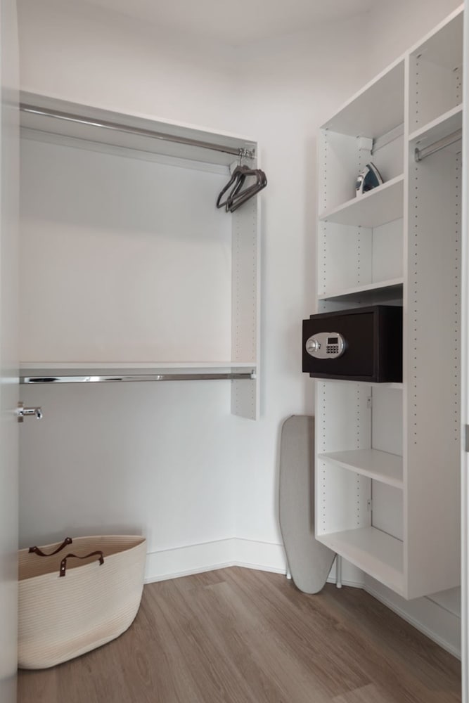 Unforgettable Stay High End 2BR Easy City Access