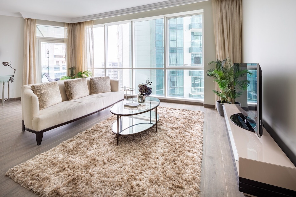 Astonishing & Grand 3BR w/ Beach Views & 2 Balconies!