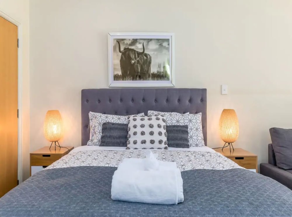 Heritage Haven By Viaduct Cbd - Pool Gym Tennis view 4