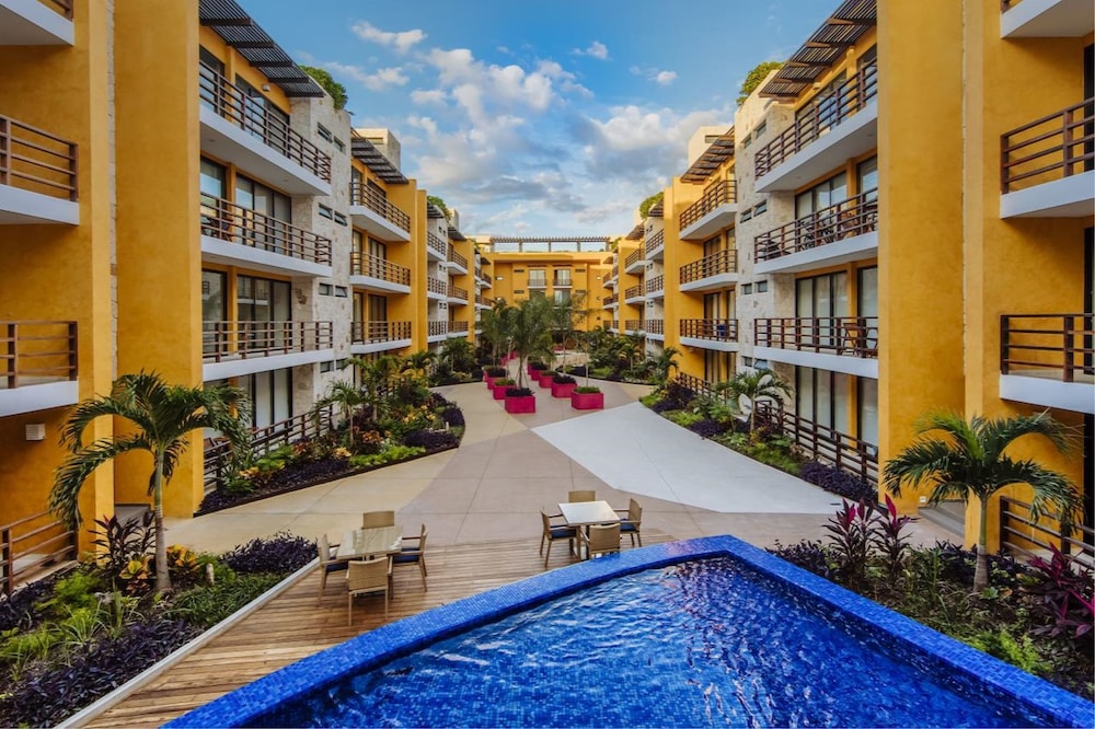 Trendy 2BR condo centermost by Happy Address