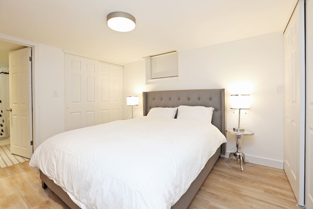 Applewood Suites - Executive Basement - Image 4