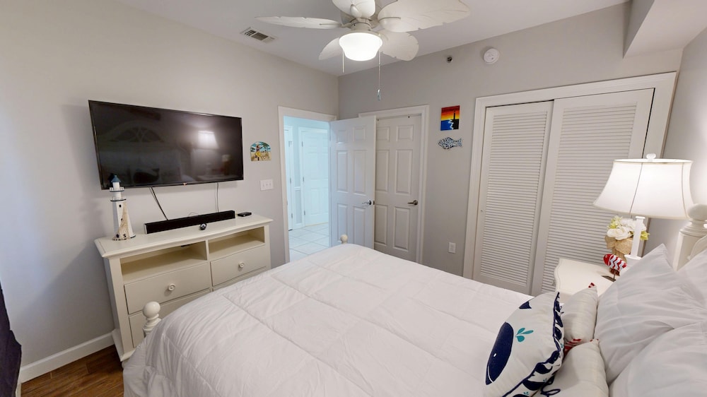 Sterling Shores Penthouse #2 3 Bedroom Condo