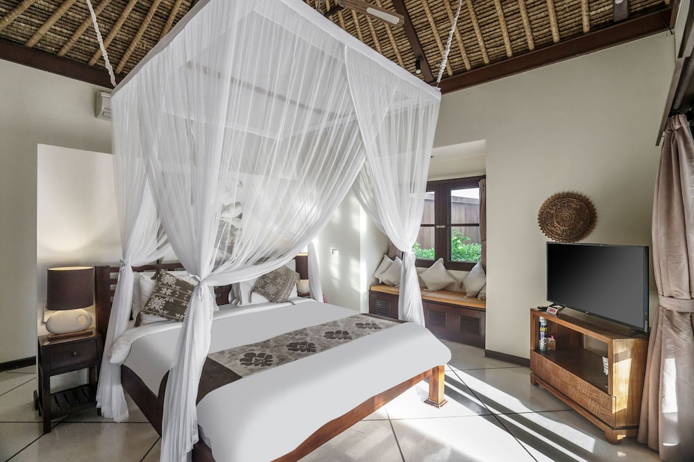 Villa Gading by Alfred in Bali - Stunning 4BD Villa in the Heart of Seminyak Beach